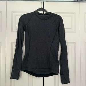 Lululemon fleece size 6 great condition in a black grey color.